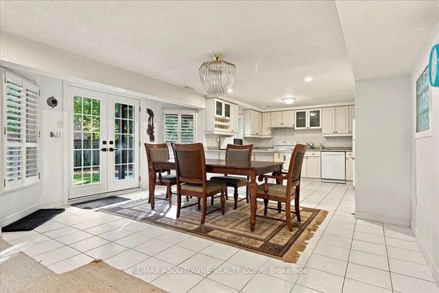 1374 Heritage Way Lower, Oakville