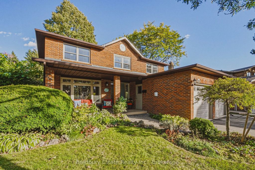 1106 Huntley Court, Oakville