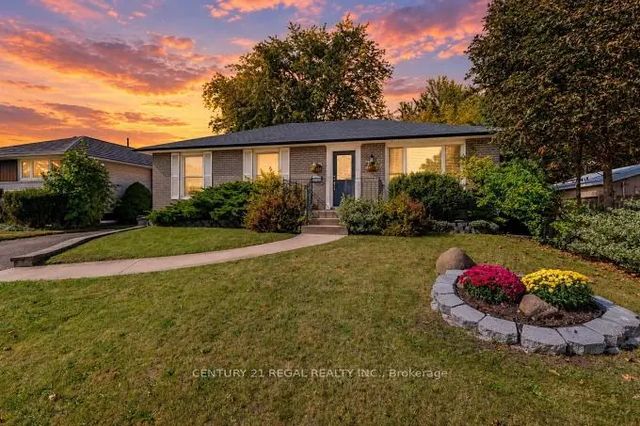 2 Alderbury Crescent, Brampton