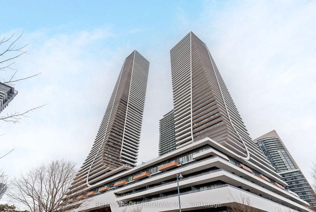 30 Shore Breeze Drive 1614, Toronto W06