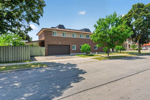 355 Glen Park Avenue, Toronto W04