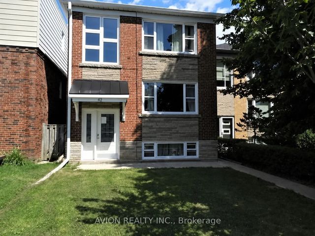 42 Emerald Crescent 2, Toronto W06