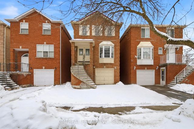 3 Forest Point Drive, Toronto W04