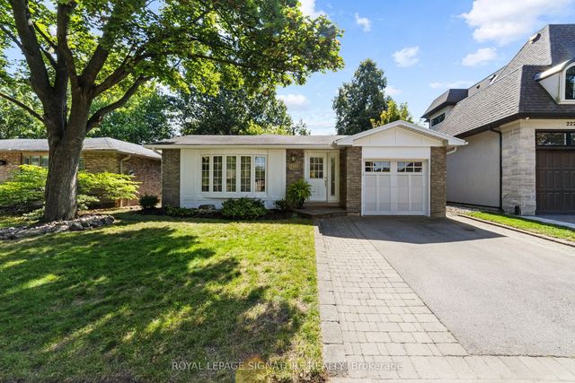 220 Chebucto Drive, Oakville