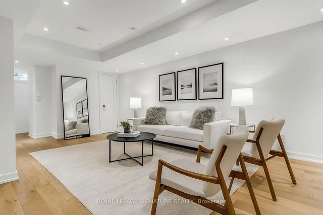 58 Fern Avenue Lower, Toronto W01