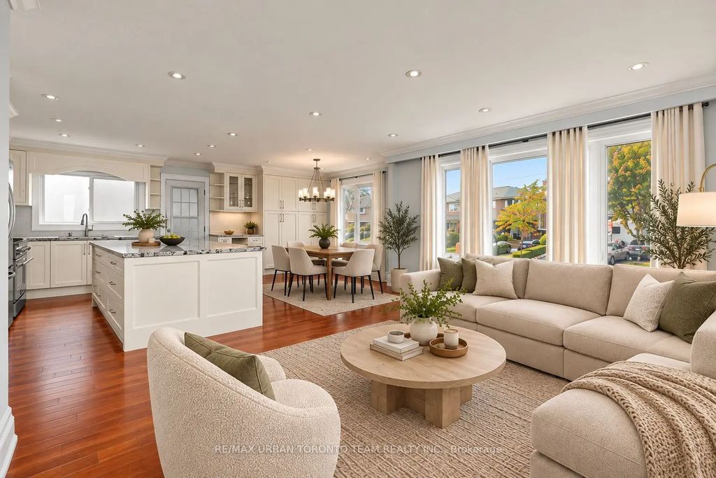 23 Wishart Place Main, Toronto W05