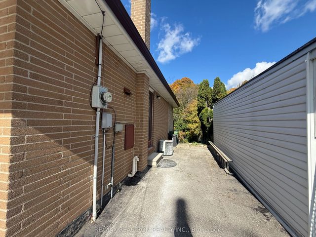 41 Brixham Terrace Basement, Toronto W05