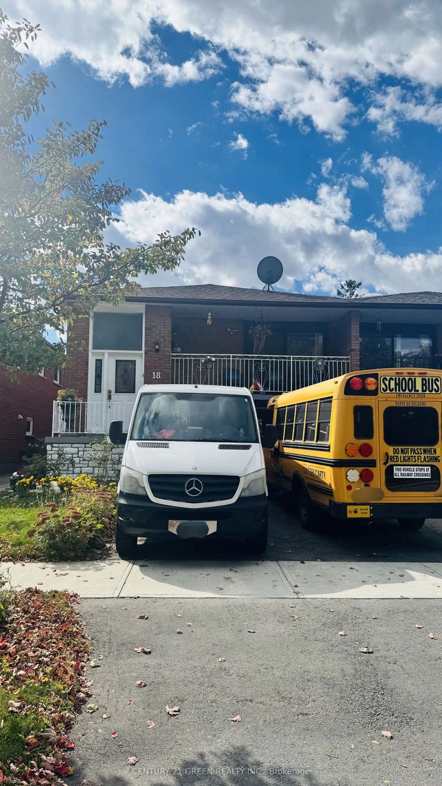 18 Curtis Drive, Brampton