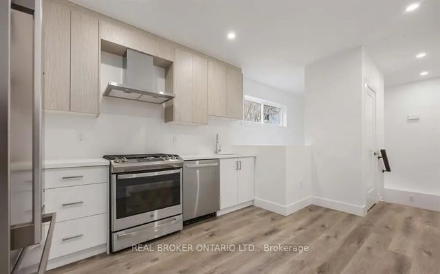 14 Hatfield Crescent 5, Toronto W10