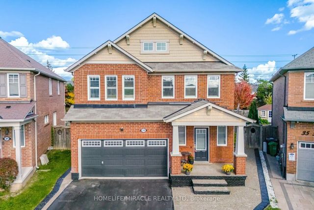33 Klemscott Road, Brampton