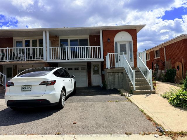 11 Tolton Drive, Brampton