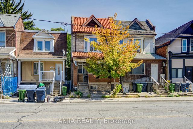 1063 Dufferin Street, Toronto W02