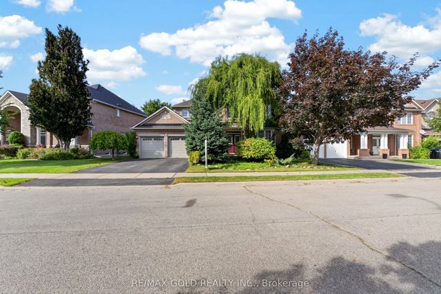 40 Maldives Crescent, Brampton