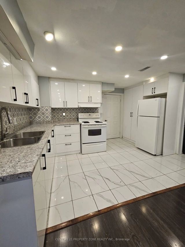 4473 Marshdale Court, Mississauga