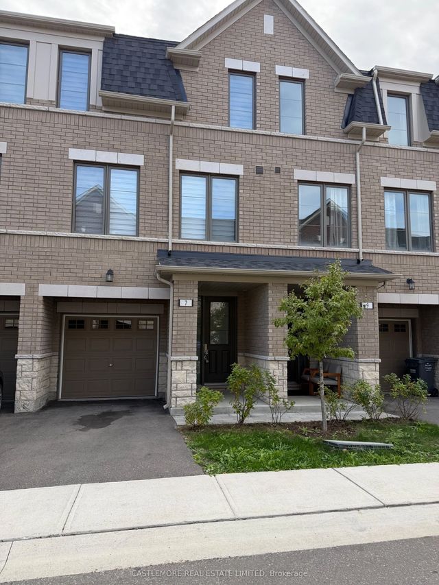 7 Arcola Street, Brampton