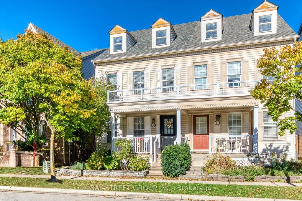 213 Littlewood Drive, Oakville