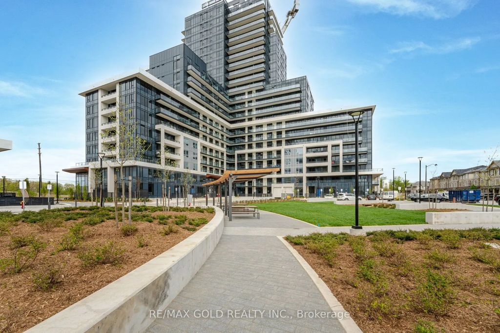 3220 William Coltson Avenue 817, Oakville