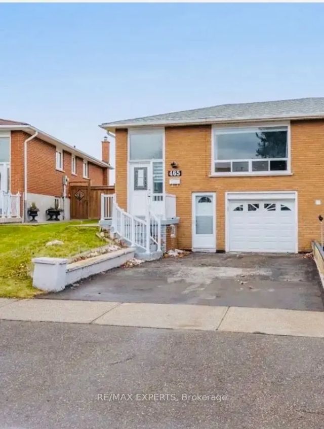 465 Fergo Avenue Lower, Mississauga