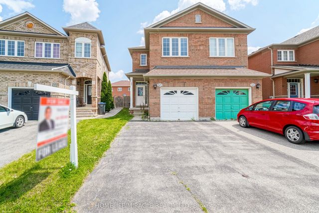 824 Khan Crescent, Mississauga