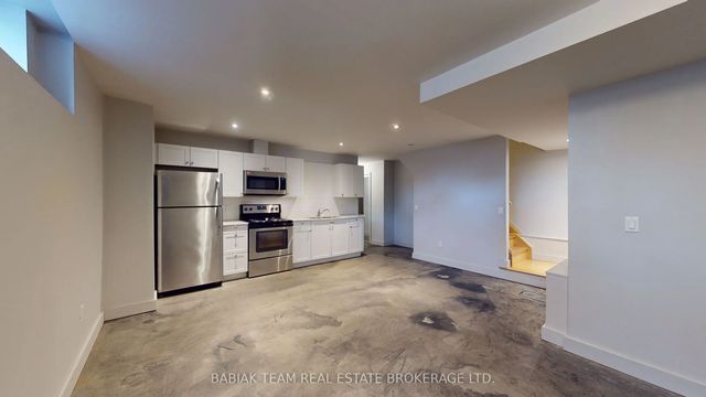 187 Jane Street B2, Toronto W02