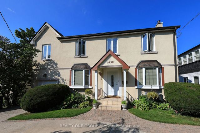1098 Kipling Avenue, Toronto W08