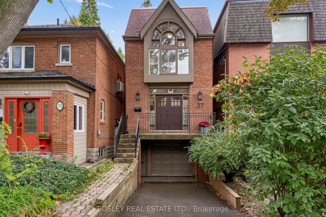 37 Hillsview Avenue, Toronto W02