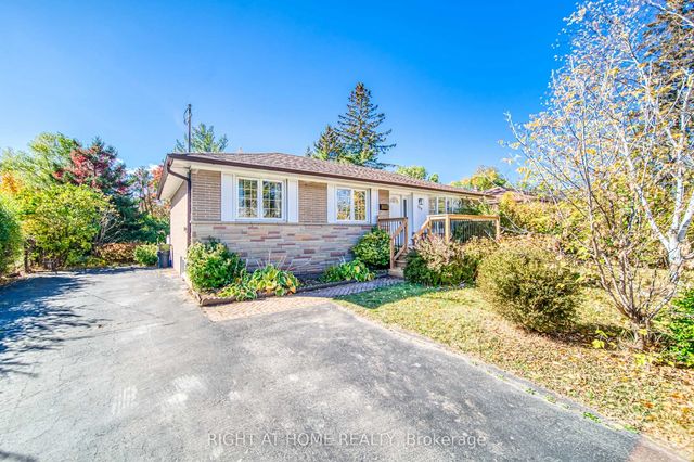 506 Trudale Court, Oakville