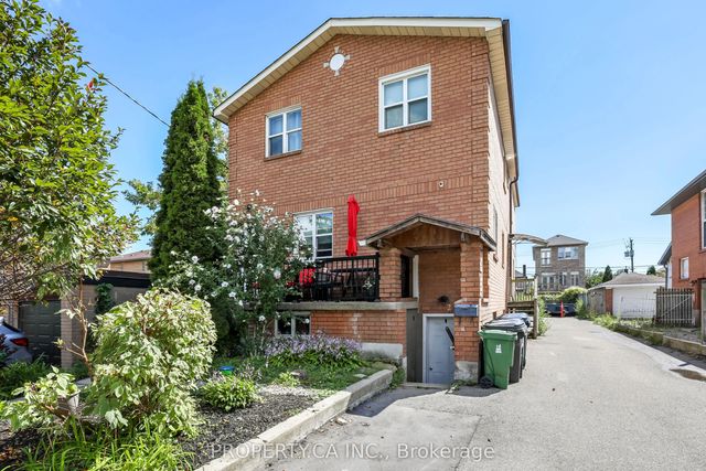 121 Melrose Street 3, Toronto W06