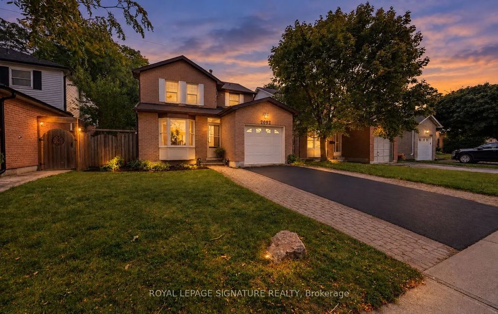 2092 Hunt Crescent, Burlington