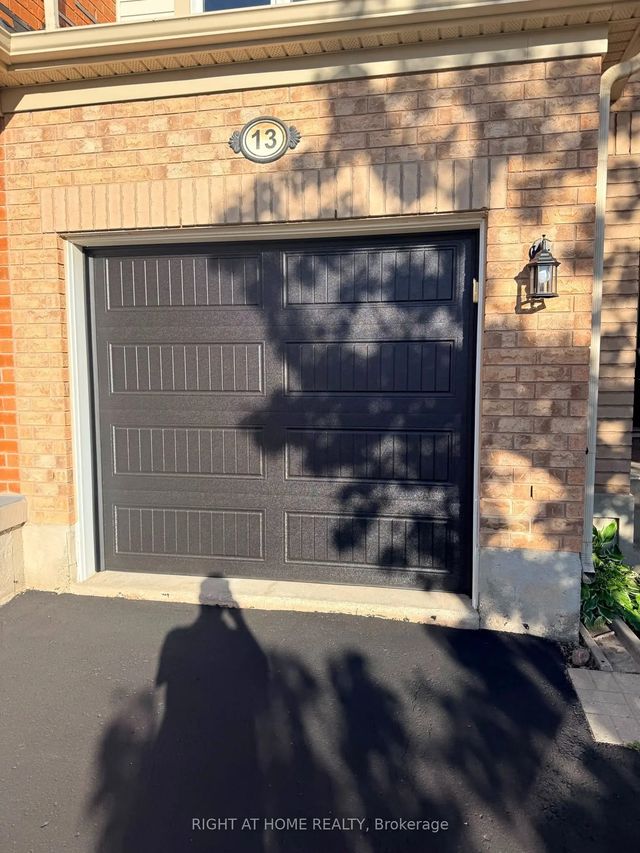 13 Lanternlight Lane, Brampton