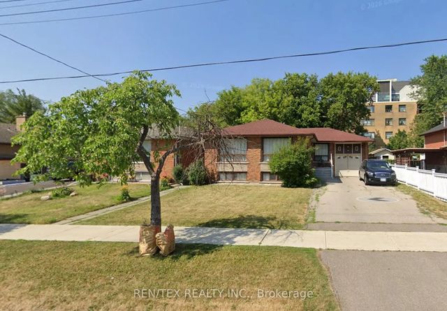 52 Watercliffe Road Lower 2, Toronto W10