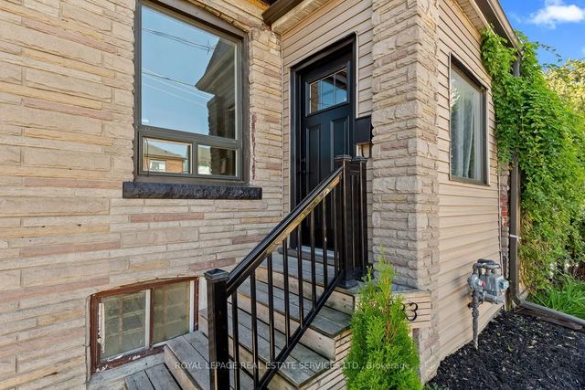 1333 Dupont Street Main + Basement, Toronto W02