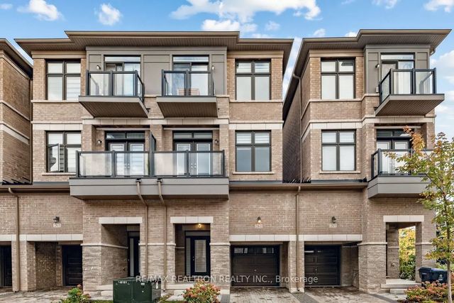 2a Muir Avenue 2, Toronto W05