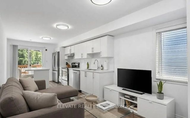 123 Lansdowne Avenue Second Floor, Toronto W01