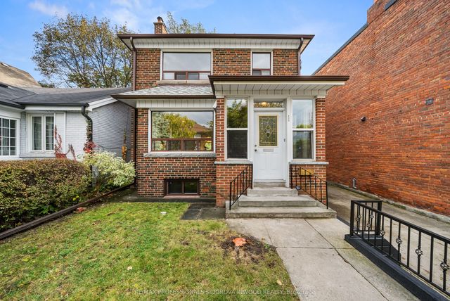 495 St Johns Road, Toronto W02