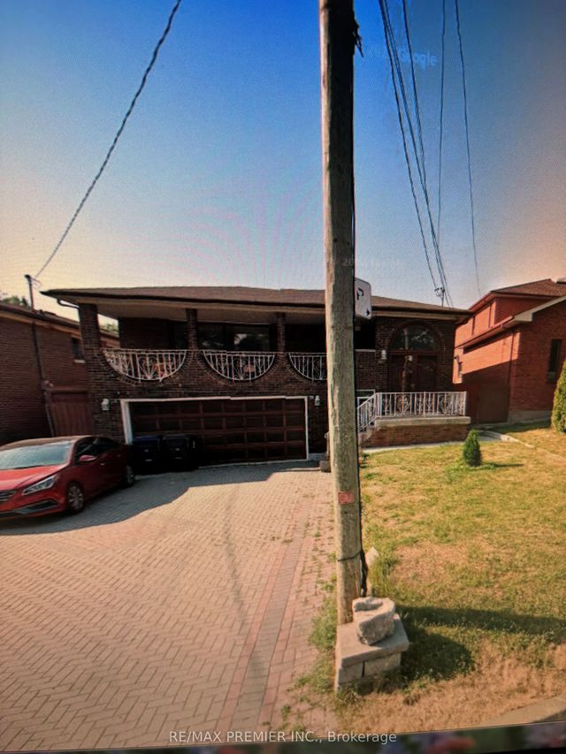 37 Irwin Road S Main Floor, Toronto W10