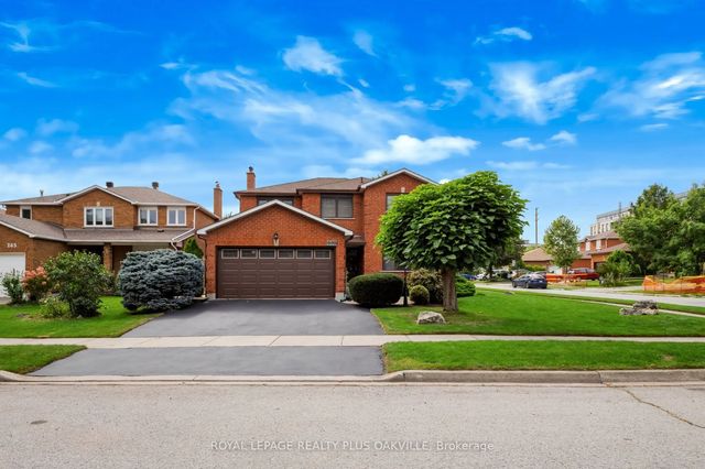 279 Hickory Circle, Oakville