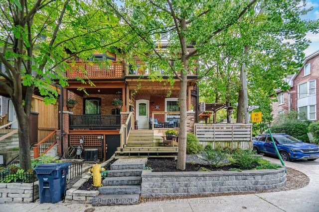 500 Indian Grove, Toronto W02