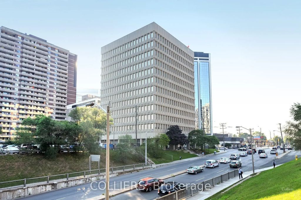1243 Islington Avenue 800, Toronto W08