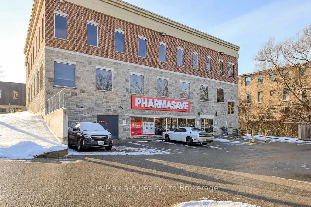 19 King Street E, Ingersoll
