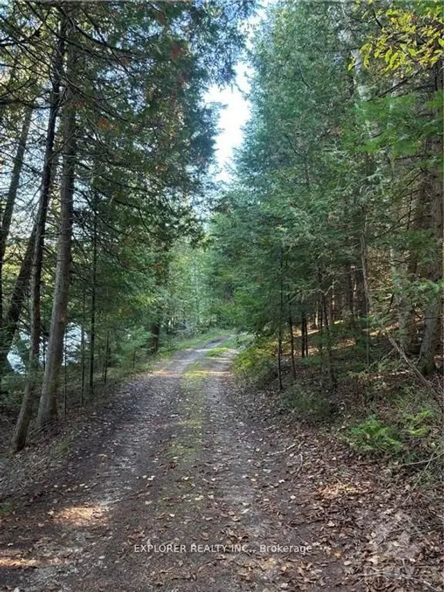 1077 Muller Point Lane, Frontenac