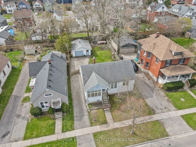 215 Phipps Street, Fort Erie