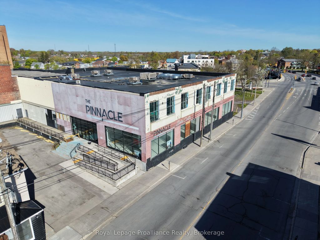 360 Pinnacle Street, Belleville