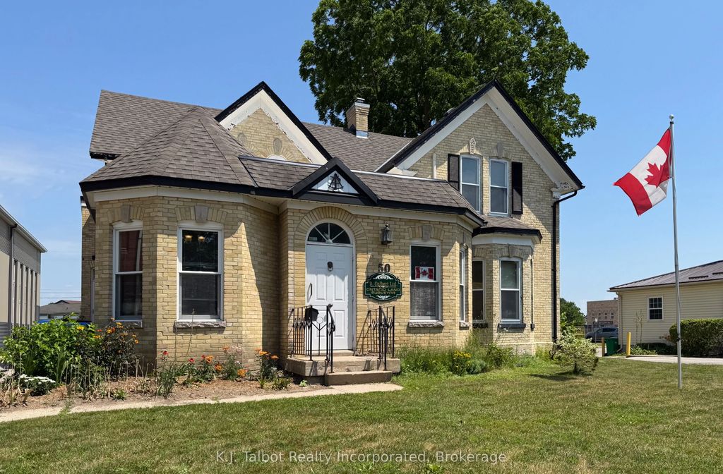 50 North Street N, Goderich