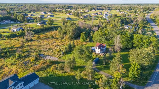 1102 Perth Road N, Beckwith