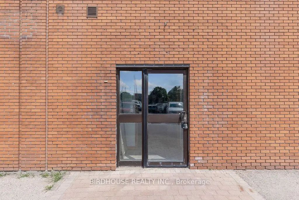 189 Kent Street W 106, Kawartha Lakes