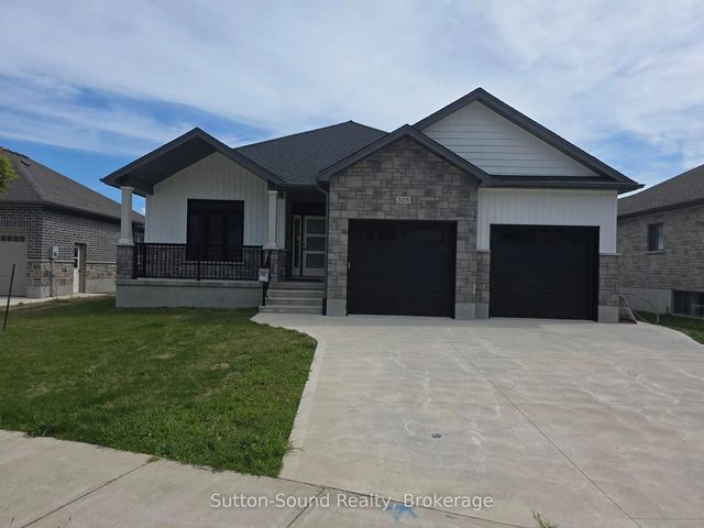 325 6th Avenue W, Owen Sound