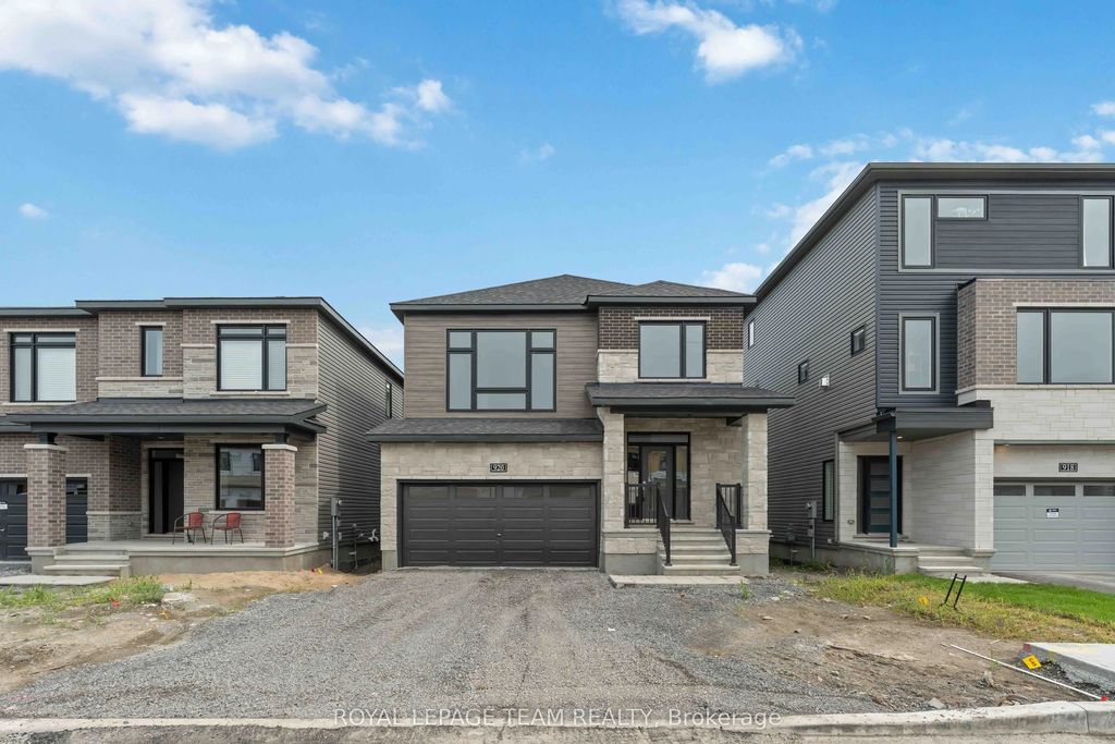920 Locomotion Lane, Kanata