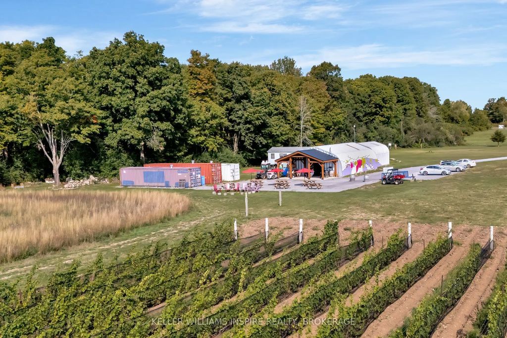 18055 Loyalist Parkway, Prince Edward County