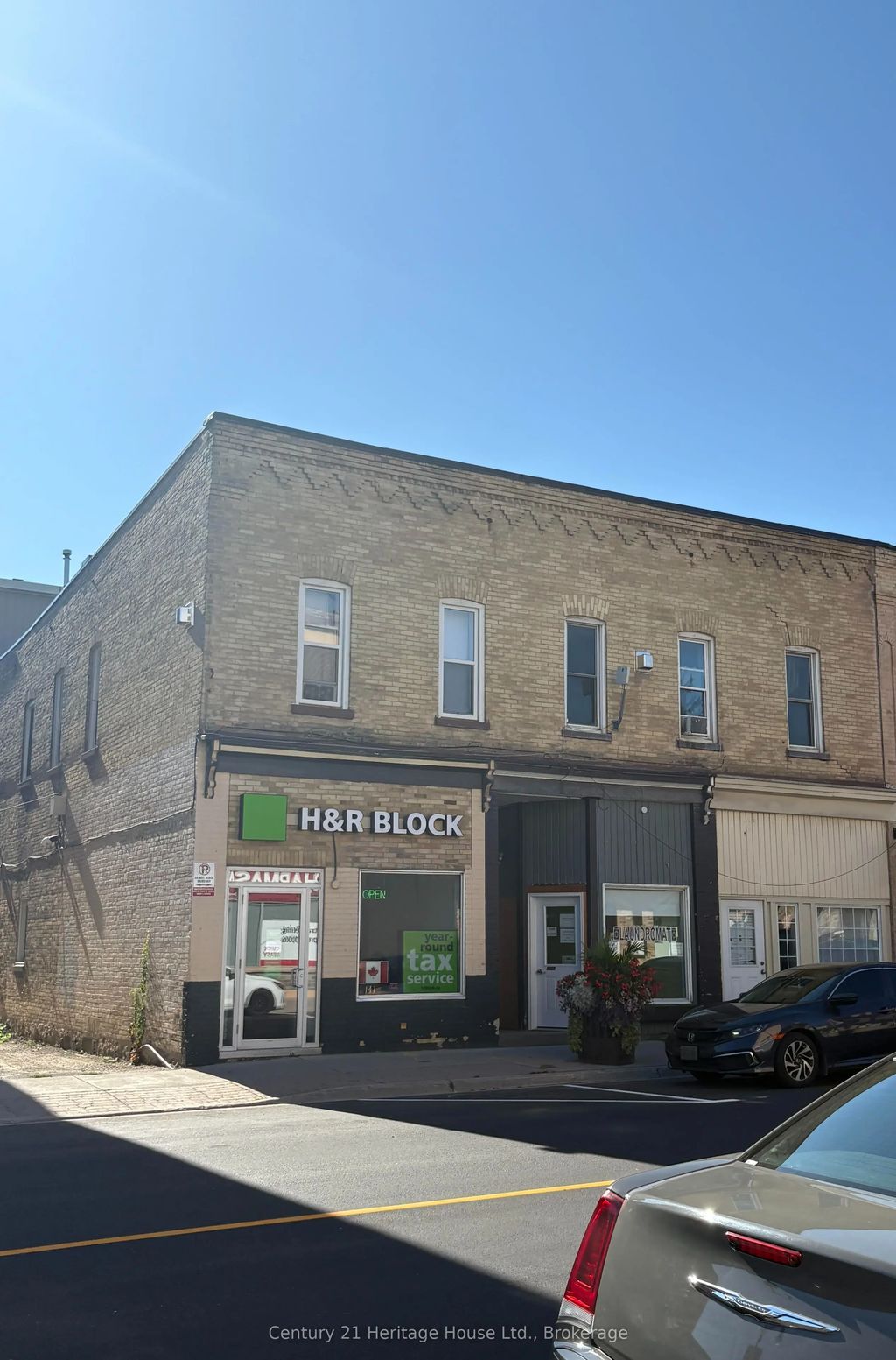 141-145 Main Street N, Wellington North